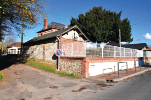 Village du Torquesne - Normandie : La Mairie, l'école